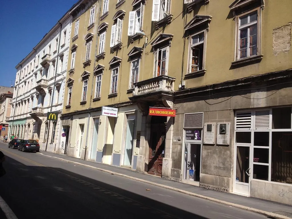 Dejan Apartment Pula Croatia